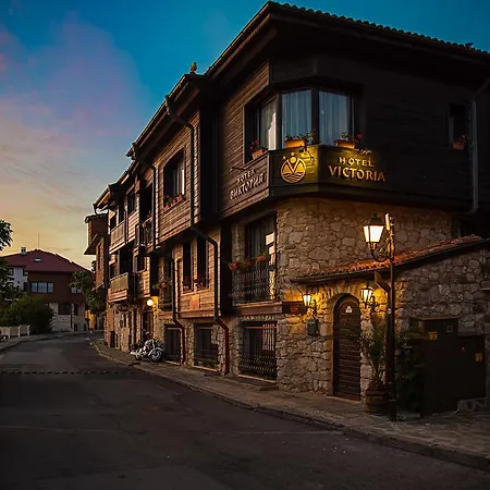 Victoria Hotel